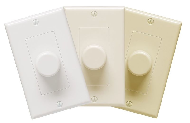 Russound - Attenuator 70V 50W White/Ivory/L-Almond